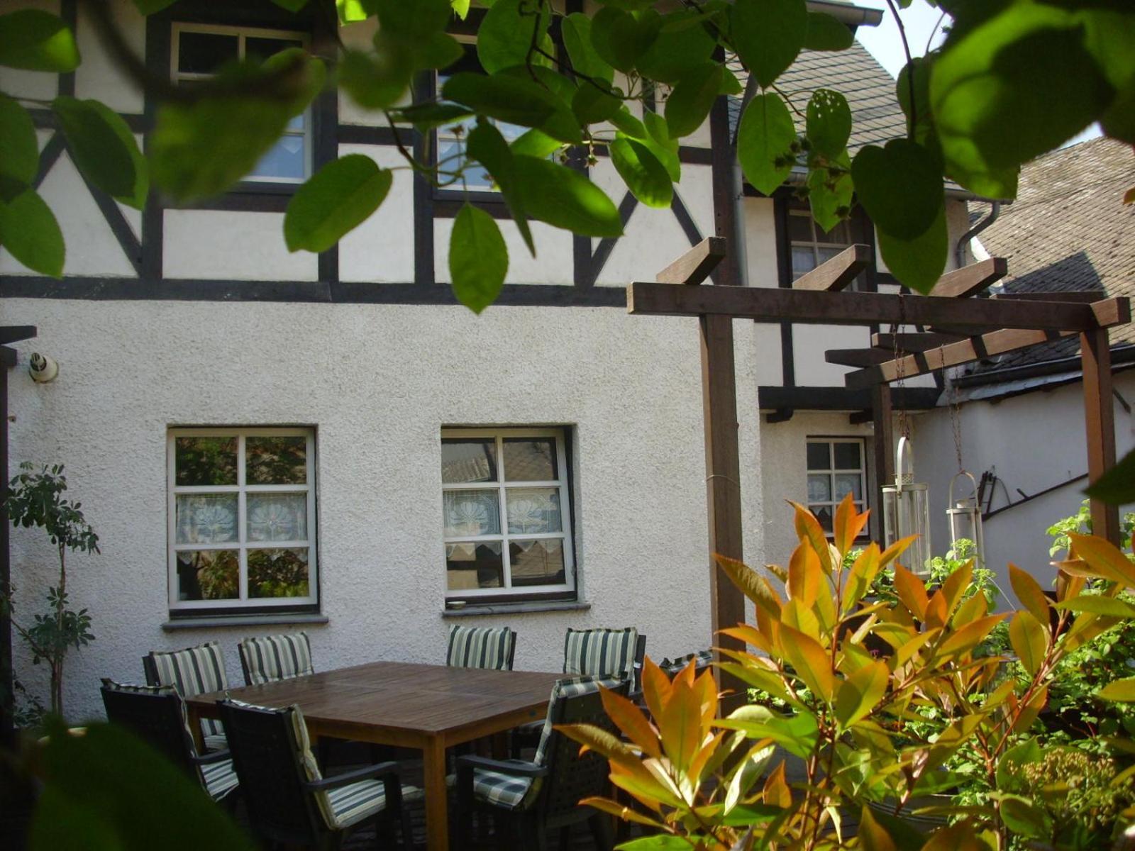 Ferienhaus Haus Am Puetz Wintrich Exterior foto