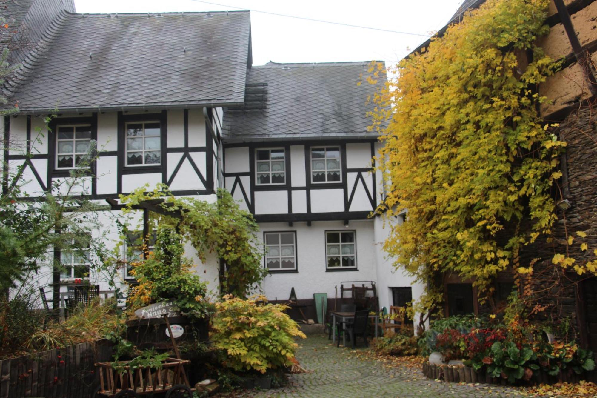 Ferienhaus Haus Am Puetz Wintrich Exterior foto